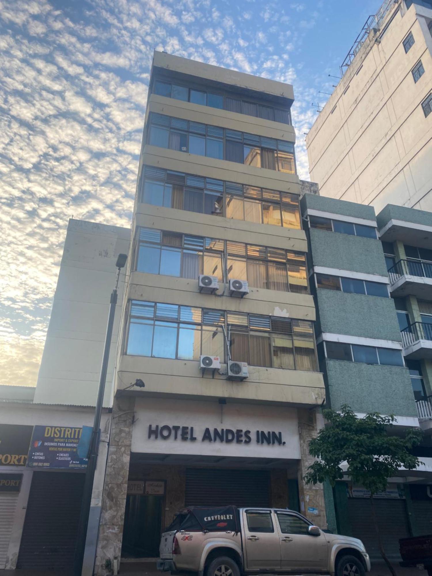 Hotel Andes Inn グアヤキル エクステリア 写真